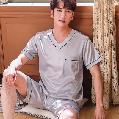 Vīriešu zīda īsās piedurknes pidžamas komplekts ar īsām piedurknēm brīvi pieguļošs plāns vasaras ledus zīds, piemērots pusmūža gados vecākiem cilvēkiem