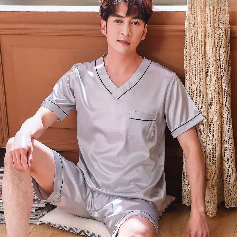 Vīriešu zīda īsās piedurknes pidžamas komplekts ar īsām piedurknēm brīvi pieguļošs plāns vasaras ledus zīds, piemērots pusmūža gados vecākiem cilvēkiem