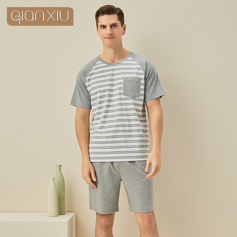 Svītrainas vīriešu pidžamas Vīriešu svītrains trikotāžas kokvilnas mājas uzvalks vasaras mājai Vienkārša stila vīriešu pidžamas svītraina vīriešu pidžama