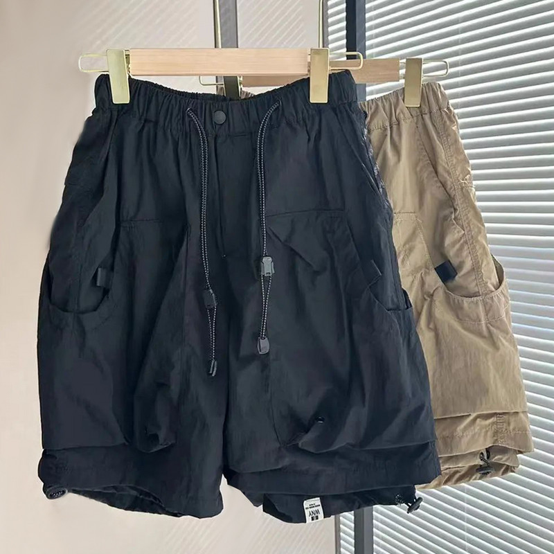 Férfi alkalmi laza rövidnadrágok 2024 nyári High Street Workwear Funkcionális rövidnadrágok Straight Trend Sport divat Egyenes férfi nadrágok