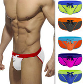 Európai és amerikai férfi szexi magas villás háromszögű fürdőnadrágok divatos színben passzoló egyszerű strand alacsony derekú háromszög bikini Me