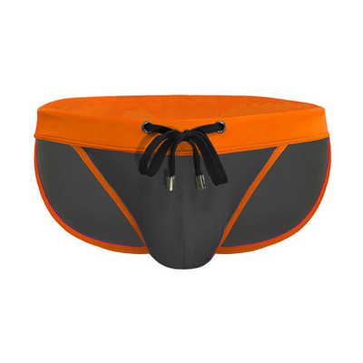 Európai és amerikai férfi szexi magas villás háromszögű fürdőnadrágok divatos színben passzoló egyszerű strand alacsony derekú háromszög bikini Me