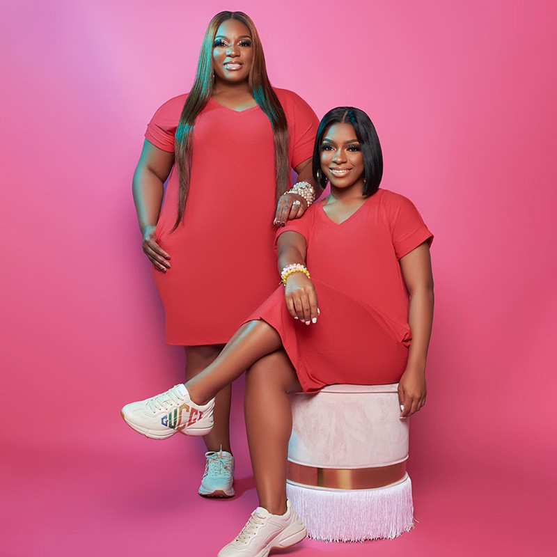 Liela izmēra sieviešu zīmuļu kleitas 4XL 5XL Candy Color Sieviešu vasaras rudens brīvas kleitas līdz ceļgaliem Modes apģērbs ar O veida kakla izgriezumu