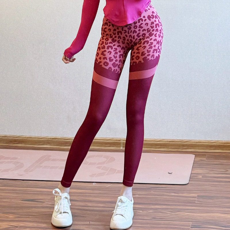 Ērtākās leoparda raksta sarkanas sieviešu sporta zeķubikses ar augstu vidukli