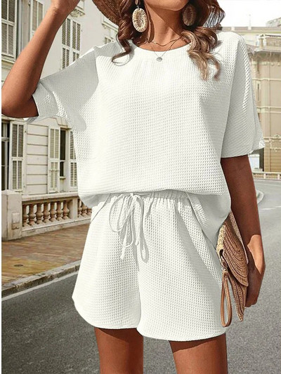 Ženski jednobojni gornji dio polurukava i kratki dvodijelni set 2024. Elegantno sportsko odijelo od baršuna Ženski ljetni modni set s elastičnim strukom