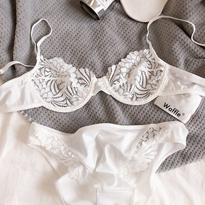 SML XL 2021 Nová dámska spodná bielizeň, ultratenká priehľadná podprsenka bez špongie, push-up, priedušná, sexy, čipkovaná