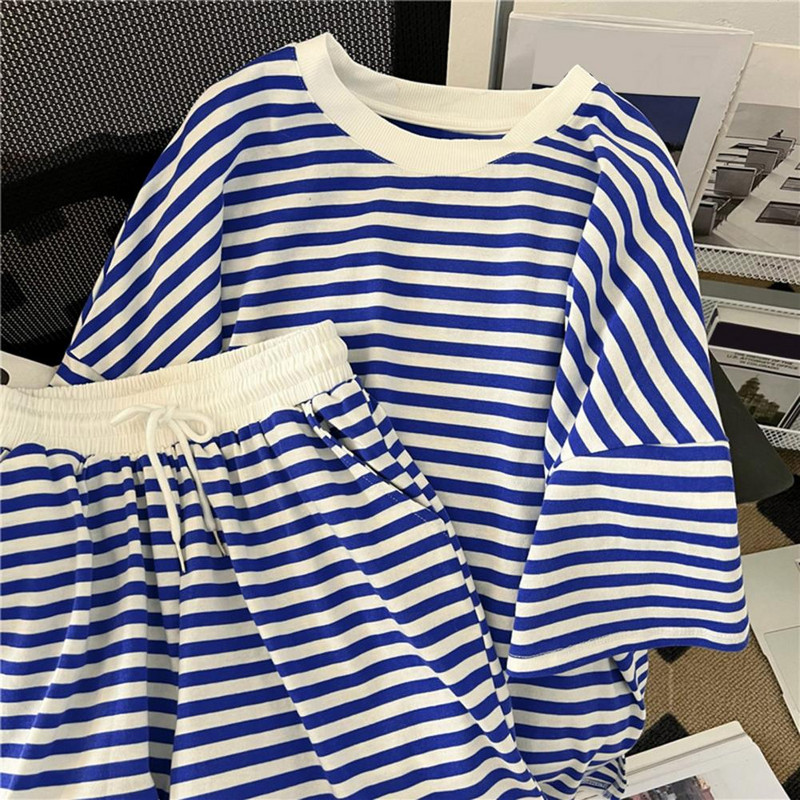 Sieviešu T-krekls Šorti Uzvalks Vasaras Svītrains Īsas Piedurknes Noapaļkaka Brīvs Elastīgs Viduklis Sieviešu Ikdienas T-krekls Īsas Bikses Uzvalks Sports