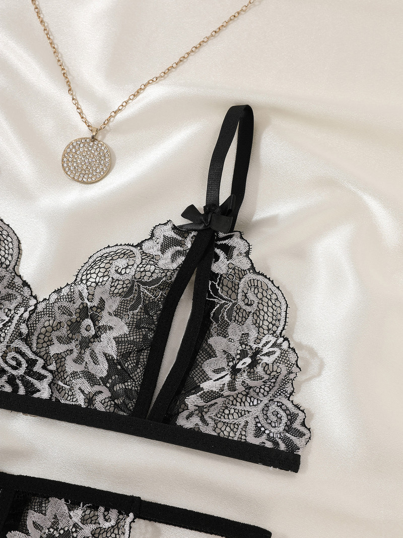 Izdubljeno žensko žensko seksi donje rublje Čipkano donje rublje Odjeća za spavanje G-string donje rublje Ženski komplet Dvodijelni set Ženski grudnjak Odijelo