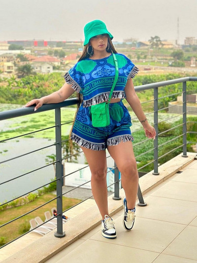 Tautas stila grafiskā estētiskā apdruka Sieviešu treniņtērpi, pušķi ar īsām piedurknēm, apgriezti, un šorti ar augstu vidukli 2 daļ.