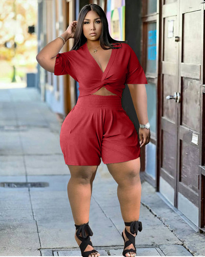 CM.YAYA Active eleganti sieviešu divi 2 daļiņu komplekti, 2022. gada vasaras drapēti V veida kakla izgriezuma augšdaļa un uzliesmojoši šorti, kas atbilst sporta tērpa komplektam