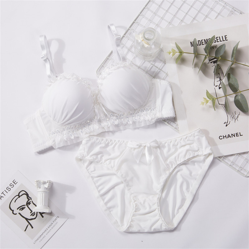 Seturi de sutiene în stil coreean Set de sutien și chiloți sexy pentru femei Lenjerie de corp din dantelă cu gol în spate Sutiene push-up Set confortabil de lenjerie sexy