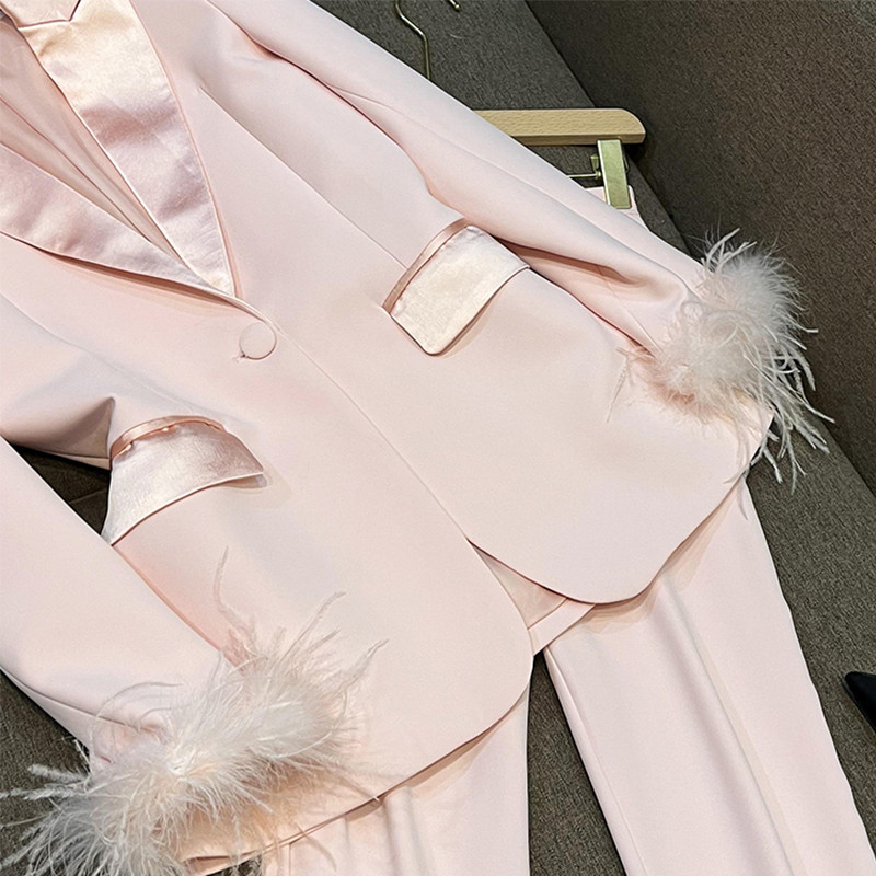 2023. aasta moe naiste soodusmüük Roosa jaanalinnu juuste lapiga V kaelus Kaheosaline disainitud kontorinaise äriülikond