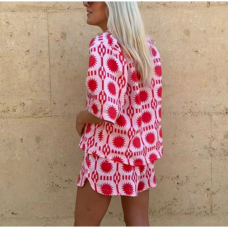 Ženska majica s geometrijskim uzorkom i odijelo s hlačama, kratki rukavi na rever, bluza s džepovima, elastične kratke hlače s visokim strukom, odjeća za plažu, set od 2 komada