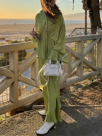 Ženski set odijela s plisiranim hlačama Ležerni šik jednobojni dugi rukavi, prevelike i široke hlače Hlače Elegantna trenirka 2023.