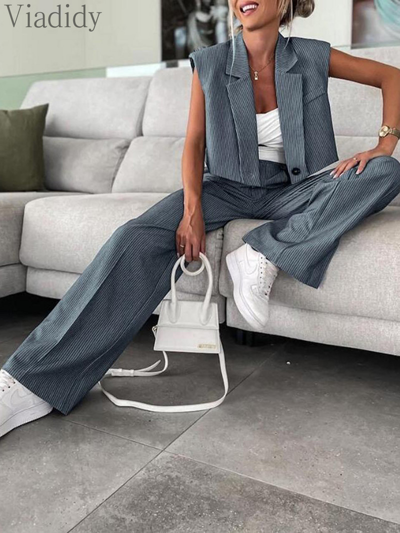 Ženski elegantni prugasti podstavljeni sako na ramena i set od 2 komada širokih hlača visokog struka