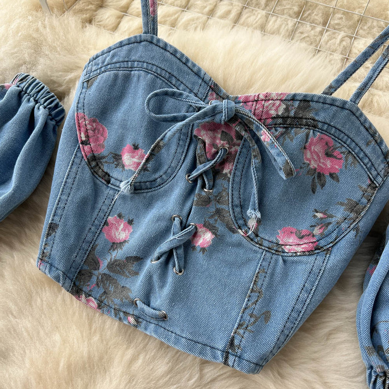 Amolapha Femei Seturi de două piese din denim cu imprimeu floral, fără bretele, cu talie elastică, camisol + fustă maxi despicată, costume de blugi