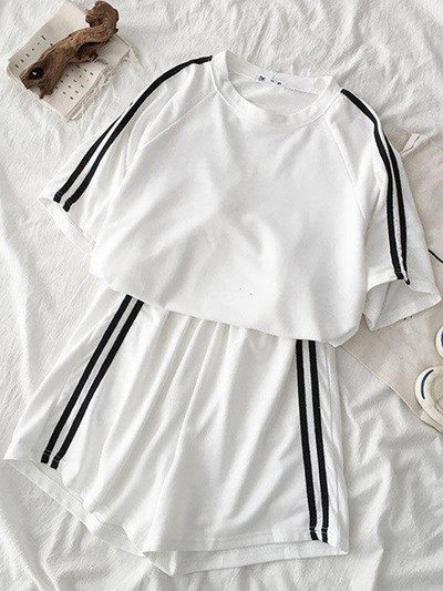 Vasaras svītraina treniņtērpa komplekts sievietēm ar īsām piedurknēm T krekls Mini šorti divdaļīgs komplekts sievietēm 2023. gada ikdienas sieviešu sporta tērps