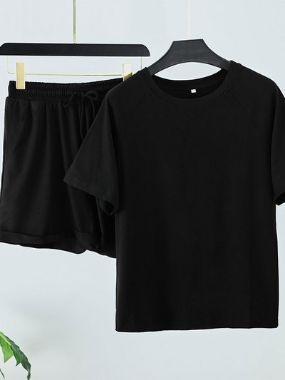 Vasaras svītraina treniņtērpa komplekts sievietēm ar īsām piedurknēm T krekls Mini šorti divdaļīgs komplekts sievietēm 2023. gada ikdienas sieviešu sporta tērps