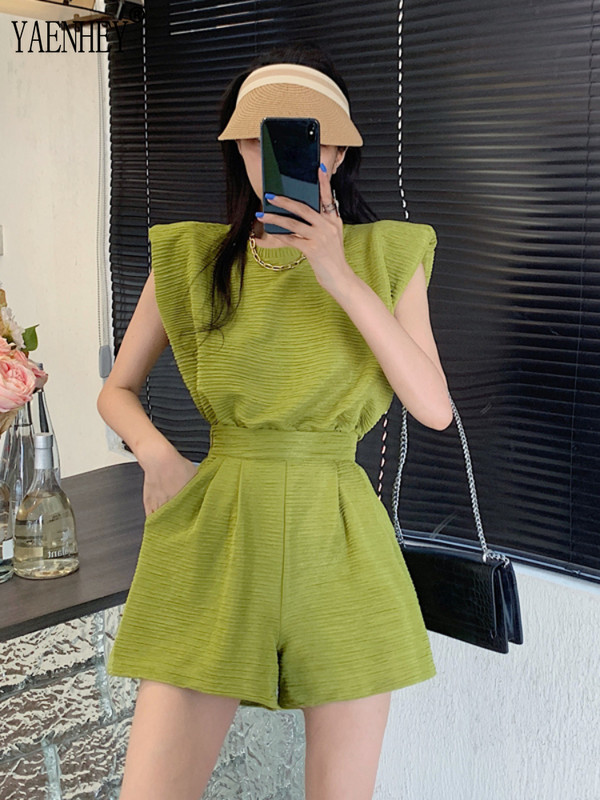 YAENHEY Set două piese Tricouri largi fără mâneci pentru femei Topuri pline de talie înaltă Pantaloni scurți cu picioare largi Moda coreeană Costume pentru femei verde