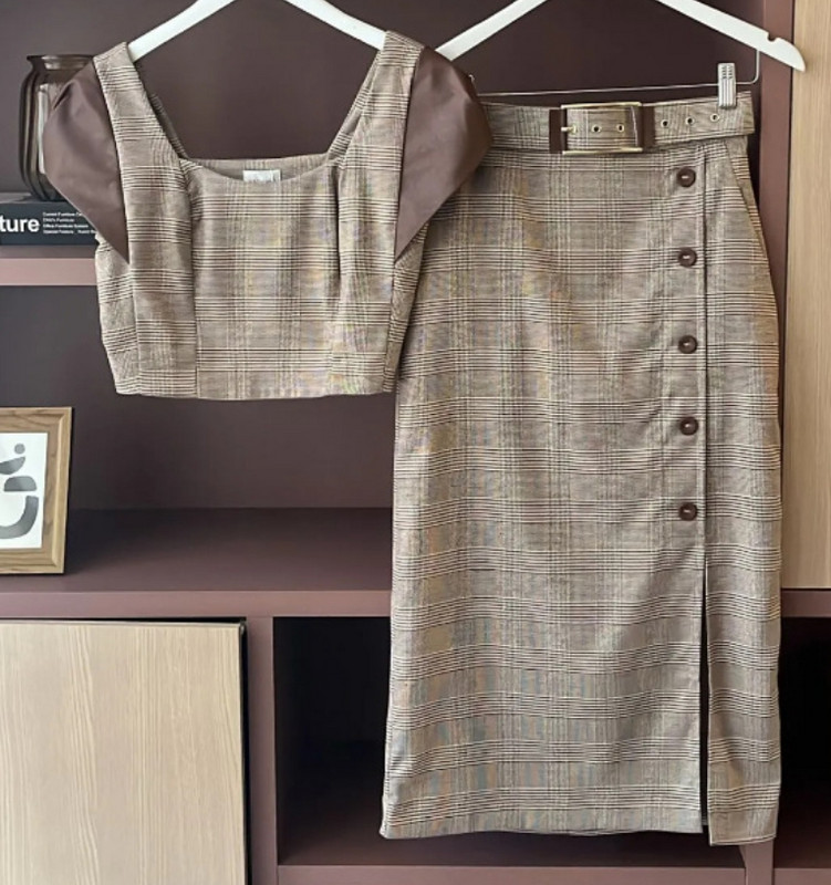 Szoknyakészlet Női Temperamentumú Ingázó Normál Ujjú Hosszú Szoknya Kontrasztos Színű Kollázs Összefűző Elegáns Stílusú Szoknyakészlet