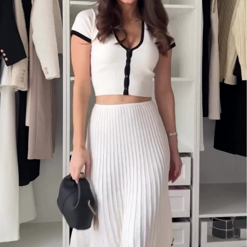 Alkalmi szoknya, 2 részes szett, női ruha, 2024. nyár utcai ruházat, divat, sokoldalú, U-nyakú, vékony szabású, rövid felső félszoknya öltönyök, női