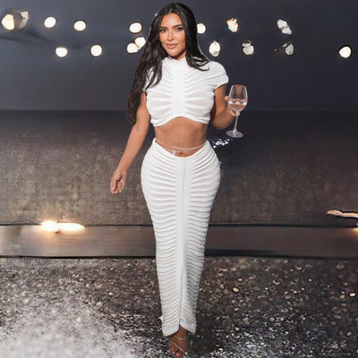 Kim Kardashiani läbipaistev valge kootud kaheosaline kleit, elegantne läbipaistev kampsun Crop topp ja seelikukomplekt, festivaliriietus