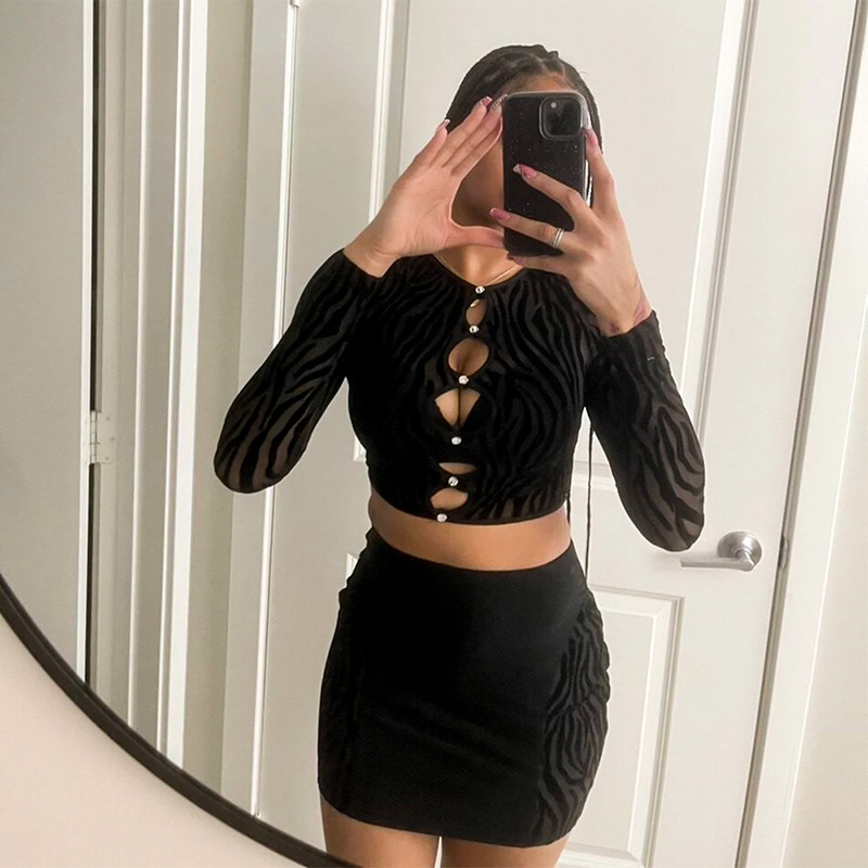 BUIDINGB Elegantne õõnsad 2-osalised kortsudega seelikukomplektid Seksikad kärbitud topsid särgid, 2024. aasta moodne minikleit Seksikas kaheosaline komplekt