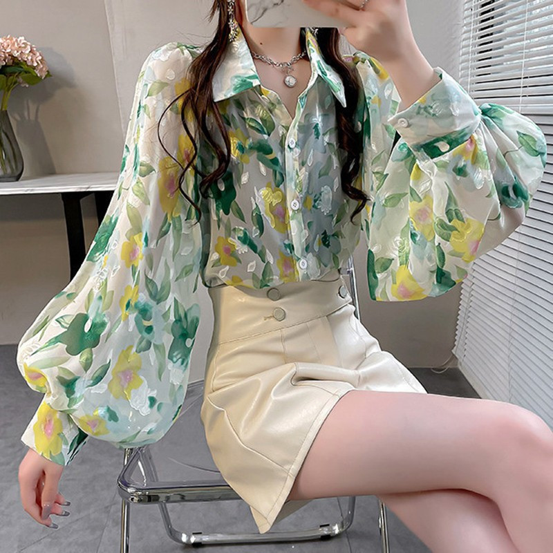 2024. gada vasaras jaunums Sieviešu korejiešu stila brīvi pieguļoši, ikdienišķa blūze ar ziediem ar V veida kakla izgriezumu Modes krekli ar garām piedurknēm ar vienrindu V992