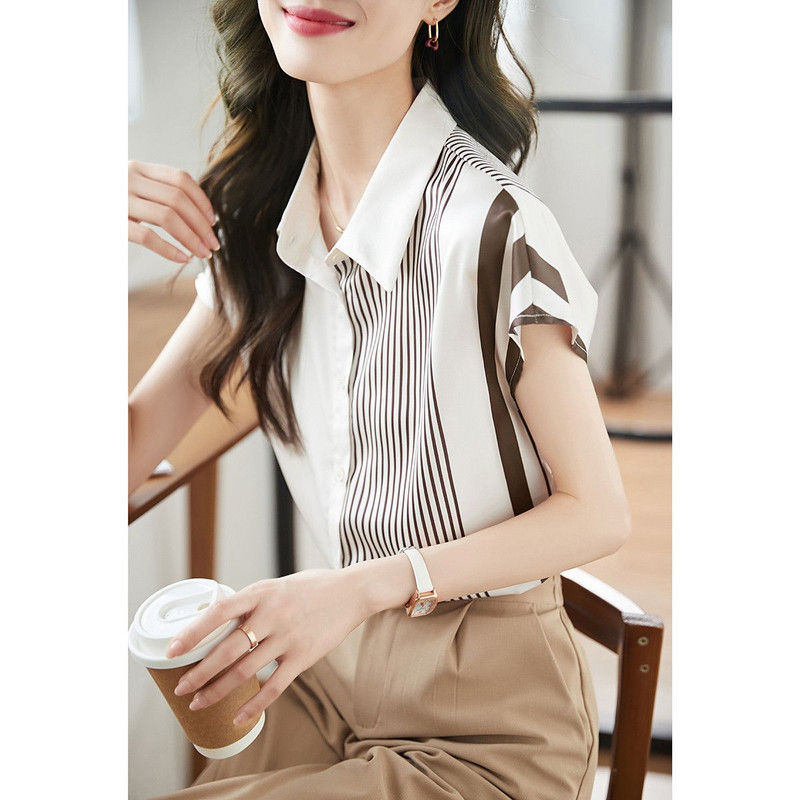 2023. gada jauns vasaras temperaments, svītrains šifona polo-kakla krekli ar īsām piedurknēm. Sieviešu modes pogas, brīvas blūzes, sieviešu apģērba topi