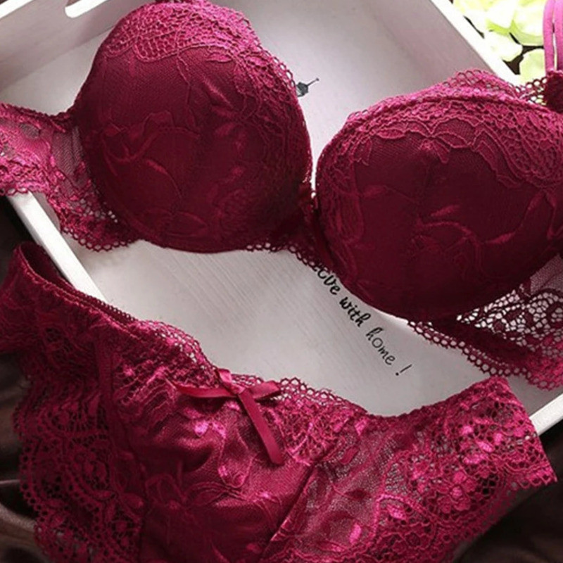 Push up čipkasti grudnjak i komplet gaćica Žensko donje rublje i gaćice s dubokim V vezom