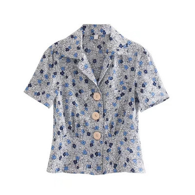 Ženska košulja kratkih rukava u ljetnoj odjeći, odijelo, ovratnik, preklop, skupljanje u struku za zatezanje tijela, tanki gornji dijelovi s gumbima