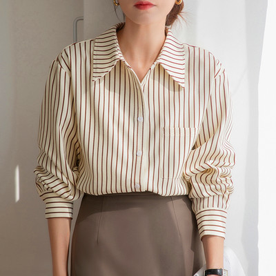 2024-es új csíkos ing női alkalmi hosszú ujjú bő blúz Női elegáns irodai női elegáns felsők Női ruházat