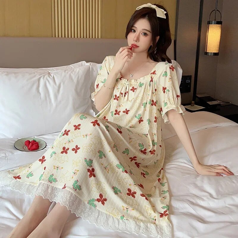 240 kg sieviešu naktskrekls ar īsām piedurknēm vasaras naktskrekls. Salds ziedu dizains mājās lietojams apģērbs, ko var valkāt ārā