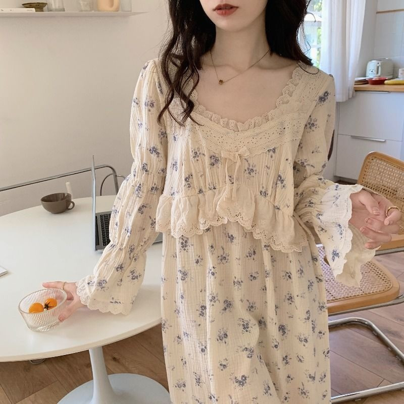 Saldi princeses stila naktskrekli sievietēm ar mežģīnēm ar ziedu apdruku Rudens potītes garuma V veida kakla guļamveļa Mājas Mājīgi Jauki Studenti Sieviete