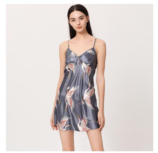 Naiste öösärk jääsiidist hiina stiilis kraanaprint Poole varrukaga kimono hommikumantel pruutneitsi pulma pikk rüü Mitteülikond