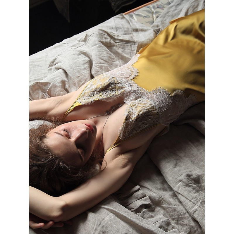Seljata pitsist öösärk Seksikas V-kaelusega koduriided Chemise magamisriided siidist satiinist ööriided Ilutüdruku puhkeriided Rayon öösärk