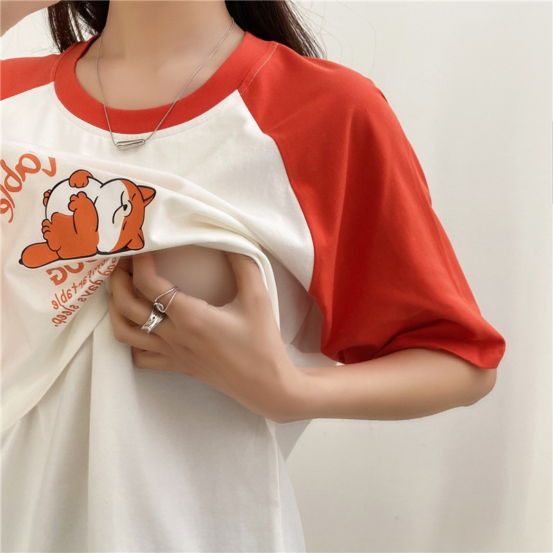 Tumši zilā un baltā kontrastkrāsu barošanas T-krekls ar īsām piedurknēm Māte valkā barošanas apģērbu Grūtniecības sievietes, 2217. gada vasara