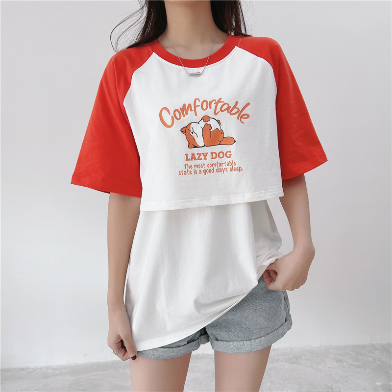 Tumši zilā un baltā kontrastkrāsu barošanas T-krekls ar īsām piedurknēm Māte valkā barošanas apģērbu Grūtniecības sievietes, 2217. gada vasara