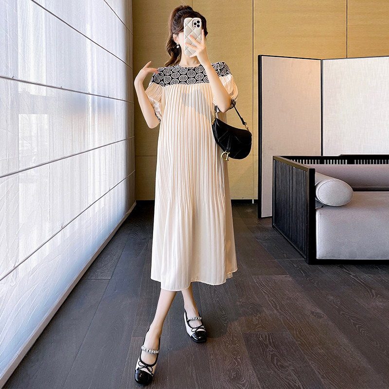 2024. aasta suvi suures suuruses rasedate naiste riided tikandiga krae, pikk, avar rasedate plisseeritud kleit Raseduse šifoonist kleidid
