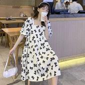 Tievēšanas kvadrātveida apkakles grūtnieču kleita ar ziedu apdruku brīvi pieguļoša, stilīga kleita grūtniecēm vasaras ikdienas apģērbs