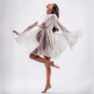 Grūtnieču apģērbs fotogrāfiju uzņemšanai Seksīgi mīksts, caurspīdīgs, balts šifons ar uzplaiksnām piedurknēm Īsa kleita fotografēšanai sievietēm