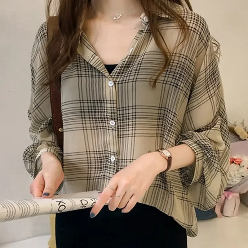 Bő szabású női kockás hosszú ujjú ing Divatos felső kabát koreai stílusú ing