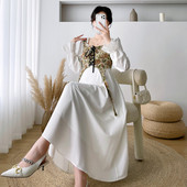 Rudens grūtniecēm brīva kleita ar garām piedurknēm kvadrātveida apkakle Grūtnieces kleita savelkamās aukliņas jostasvieta ar ziedu raibām grūtniecēm