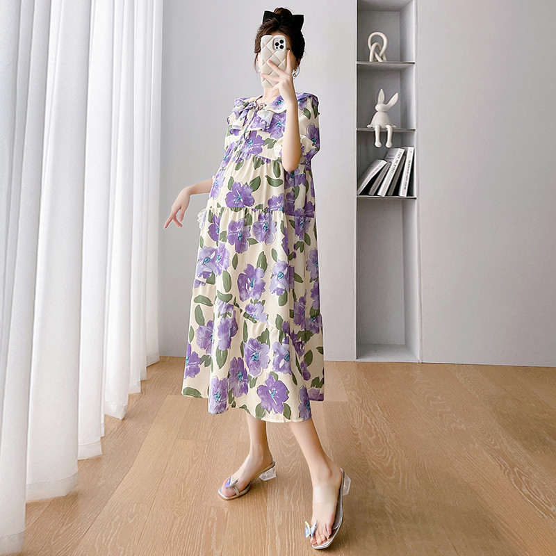 Vasaras violeta ar ziediem apdrukāta grūtniecēm brīva gara kleita, salda, volānveida Pītera Pena apkakle ar piedurknēm, grūtniecei šifona kleita