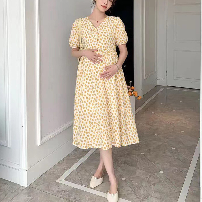 Vasaras grūtniecēm brīva, ērta kleita, volāni V veida kakla apkakle, raibs raibs, grūtniecei ziedu kleita, svētku apģērbs