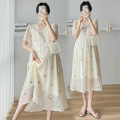 Grūtniecēm vasaras modes salda kleita ar izšūtu V veida izgriezumu ar pūšām piedurknēm ar V veida kakla izgriezumu ziedu kroku kleita Grūtnieču svētku kleitas