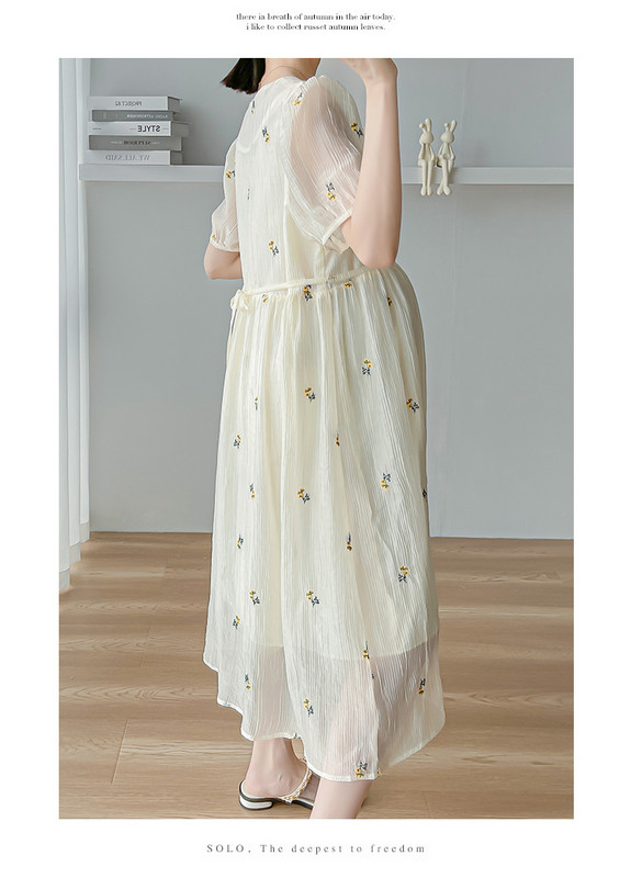 Grūtniecēm vasaras modes salda kleita ar izšūtu V veida izgriezumu ar pūšām piedurknēm ar V veida kakla izgriezumu ziedu kroku kleita Grūtnieču svētku kleitas