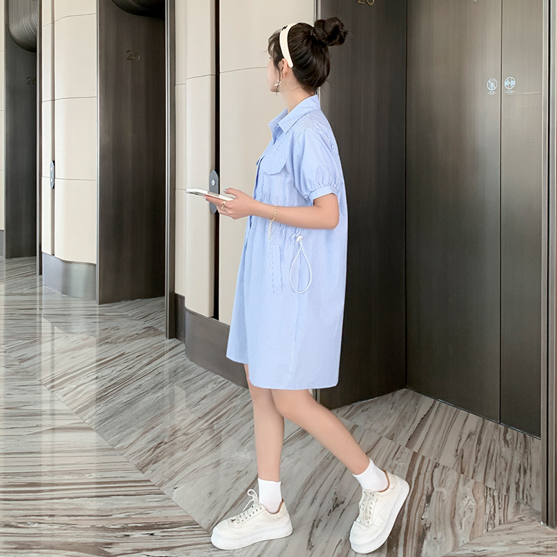 Rasedate suvekleit, alla keeratav krae, lühikeste varrukatega, sinise triibuga rasedatele naistele puuvillane kleit, nööriga vöökoht rasedatele mõeldud riided