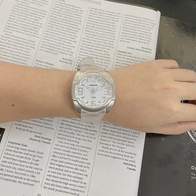 GOLDEN Personality Klasszikus retro mutatós férfi kvarcóra Egyszerű diákúszás, vízálló 100 méteres búvárkodás elektronikus karóra ZD