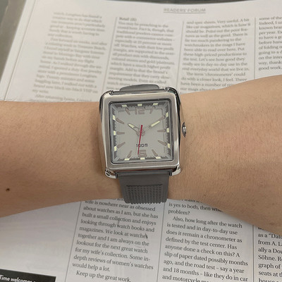 GOLDEN Personality Klasszikus retro mutatós férfi kvarcóra Egyszerű diákúszás, vízálló 100 méteres búvárkodás elektronikus karóra ZD